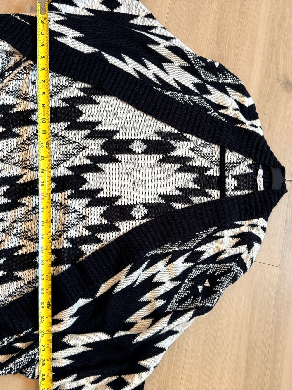Maurices Black White Aztec Open Front Cardigan Sweater Size 1 M L Boho - Picture 9 of 9